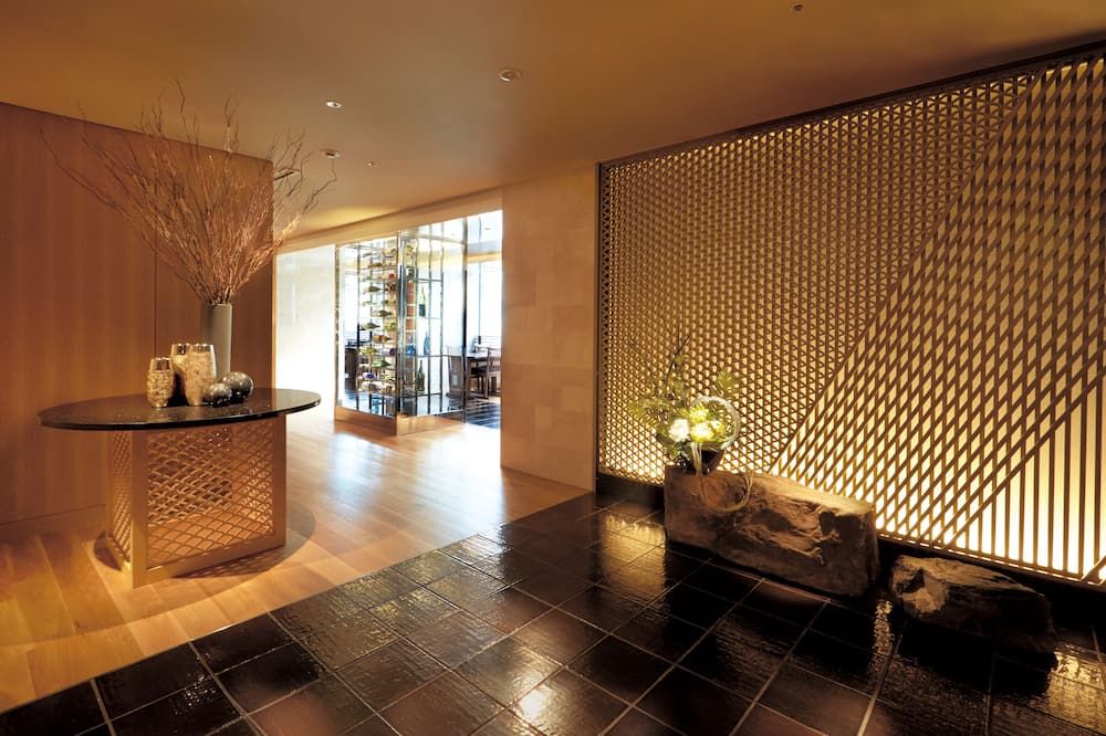 로비 / Expedia Group image