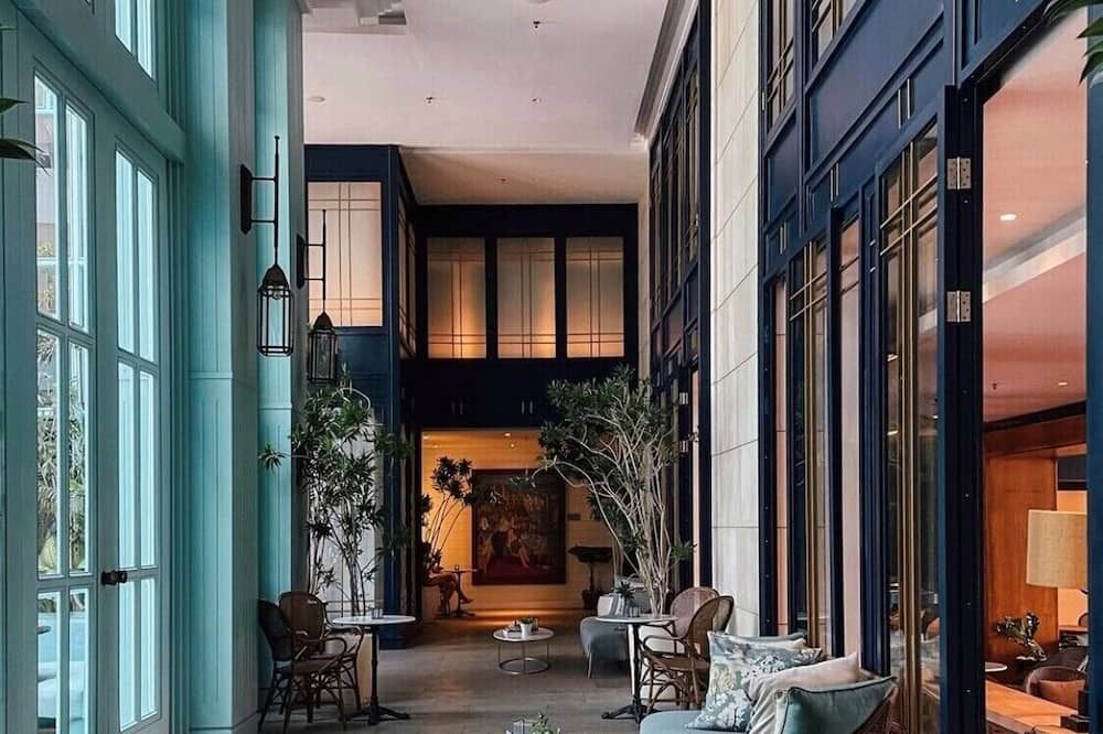 로비 / Expedia Group image