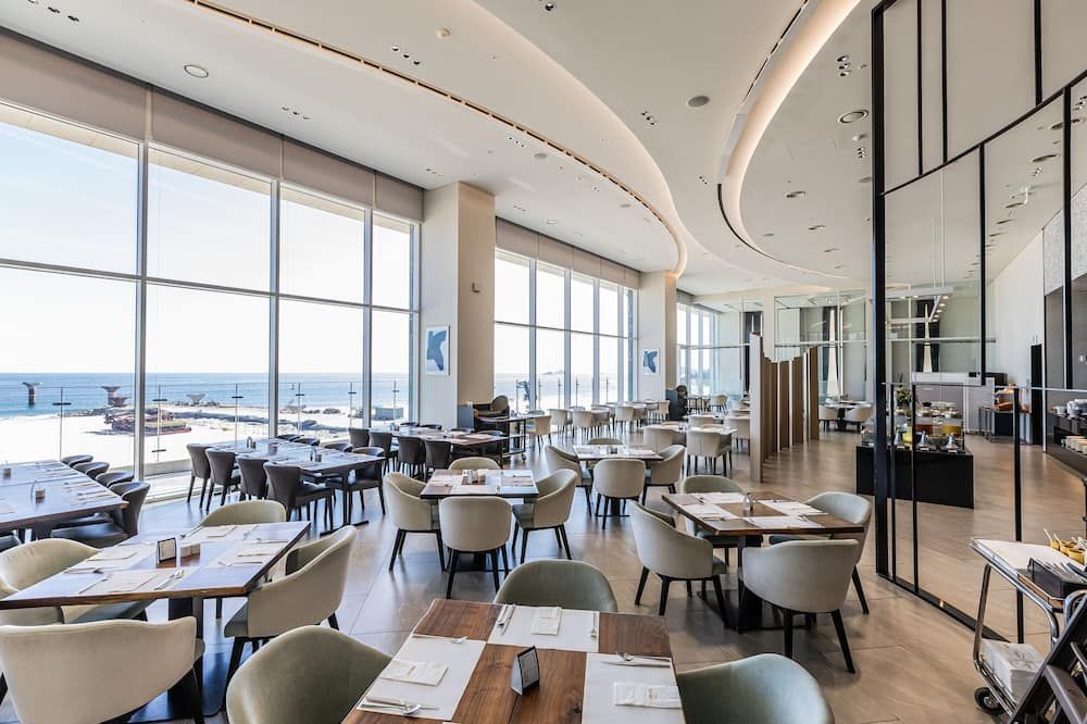 레스토랑 / Expedia Group image