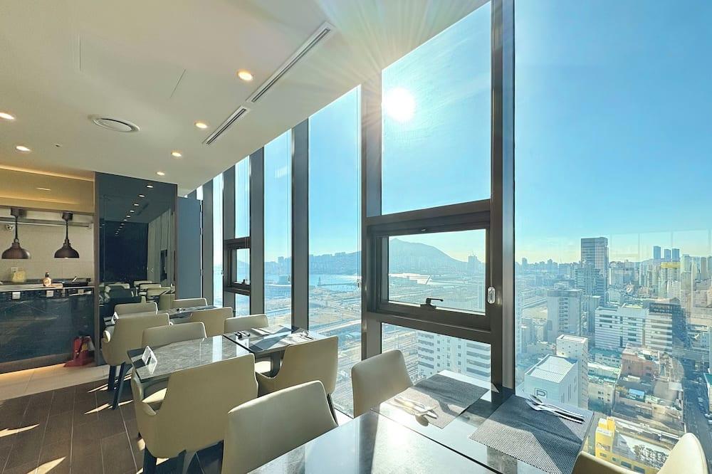 레스토랑 / Expedia Group image