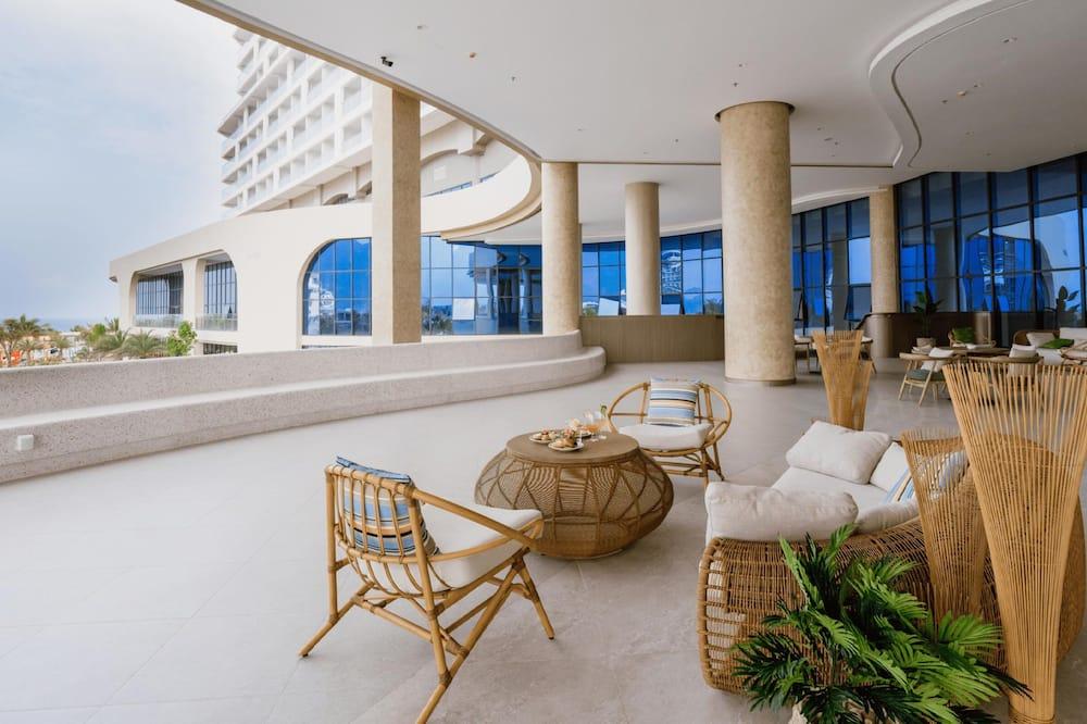 파티오 / Expedia Group image