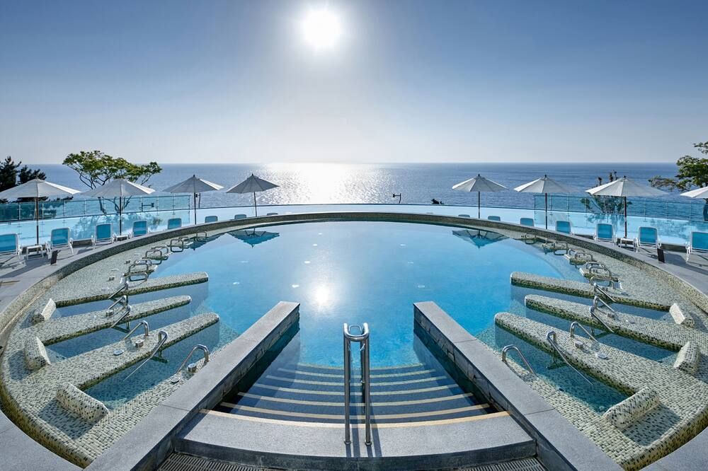 수영장 / Expedia Group image