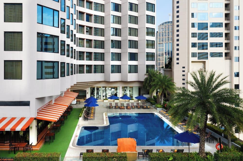 수영장 / Expedia Group image