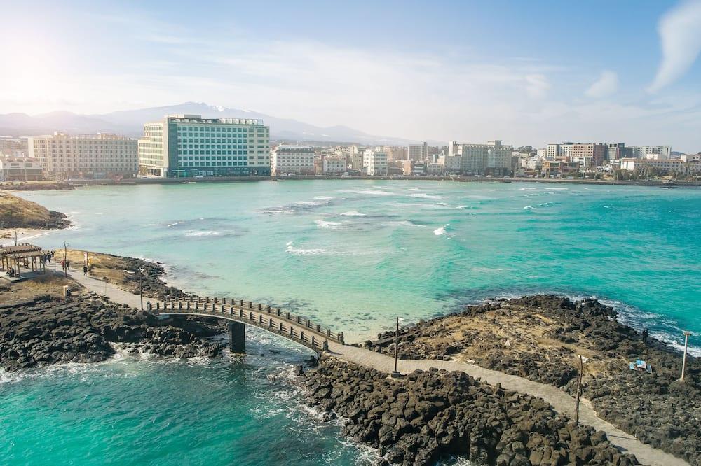 건물 / Expedia Group image