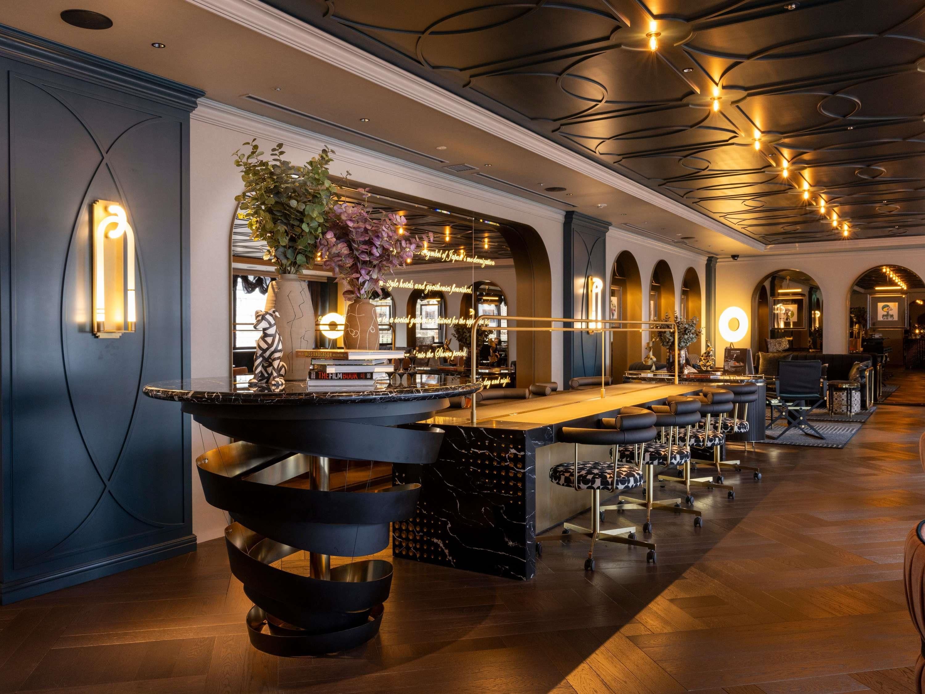 바 / Ice Portal image