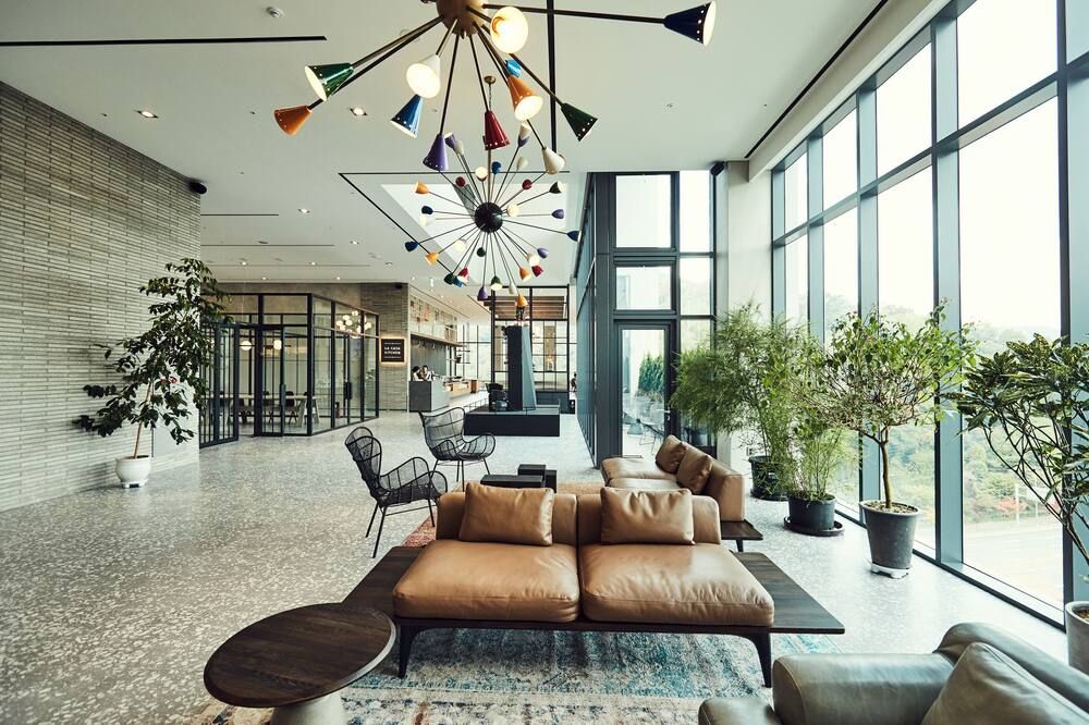 로비 / Expedia Group image