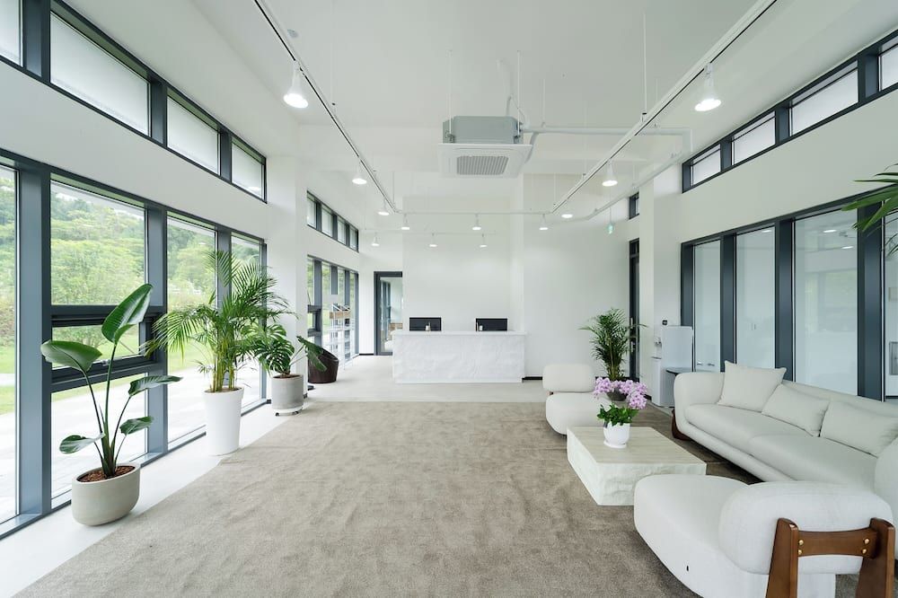 로비 / Expedia Group image