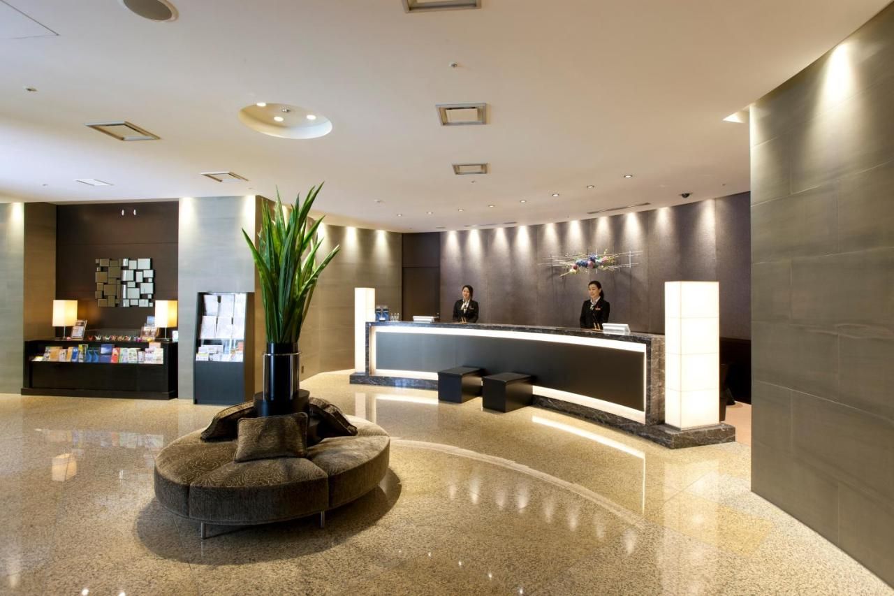 프론트 데스크 / Booking.com image