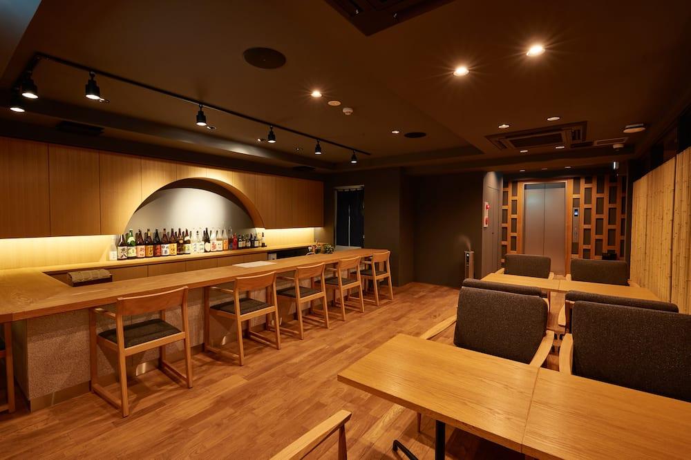 바 / Expedia Group image