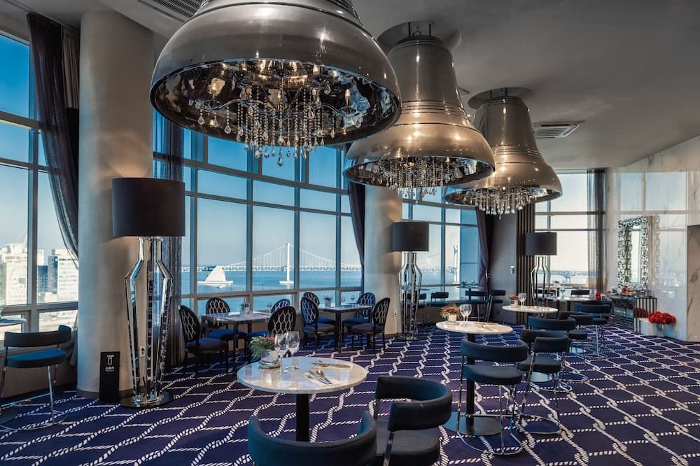 라운지 / Expedia Group image