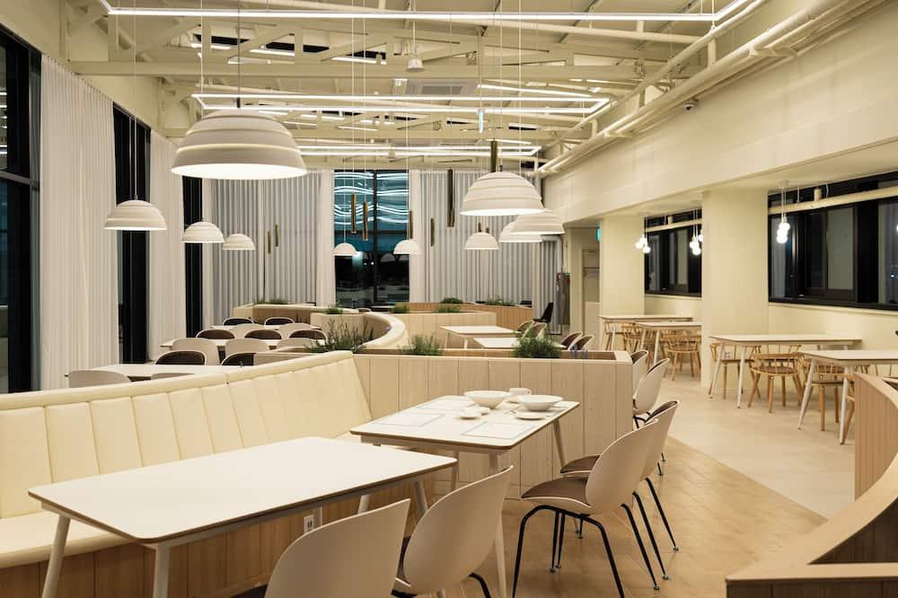 레스토랑 / Expedia Group image