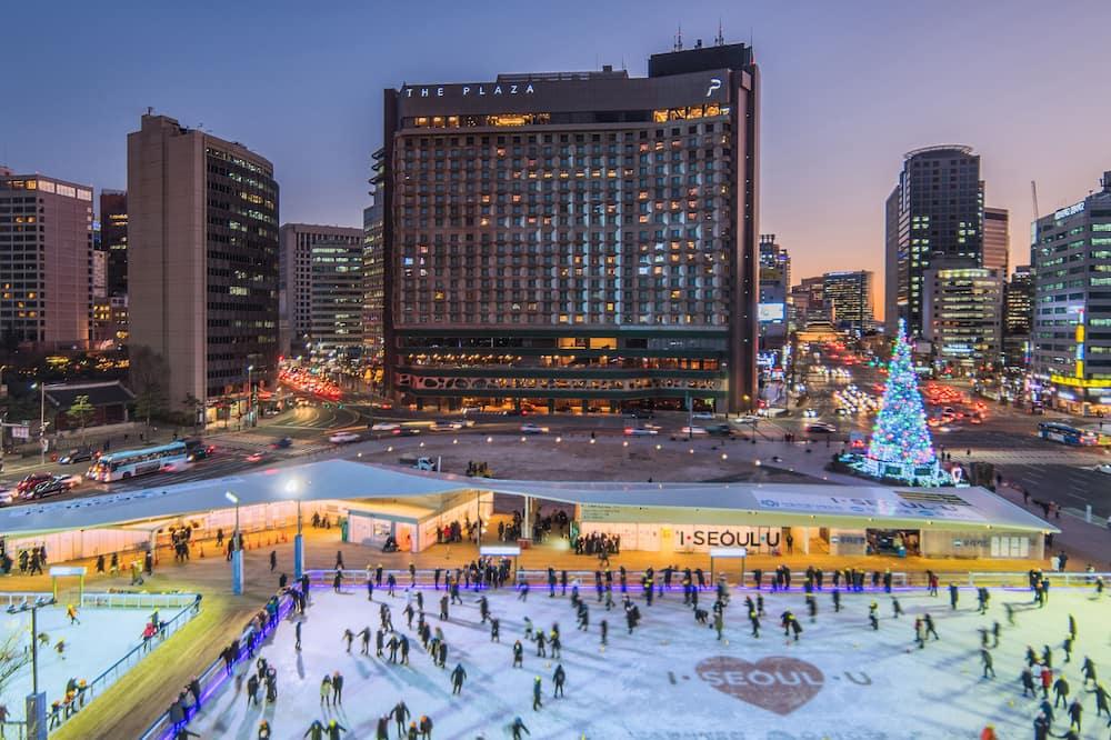 건물 / Expedia Group image