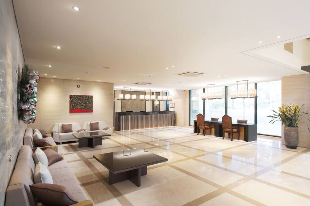 로비 / Expedia Group image