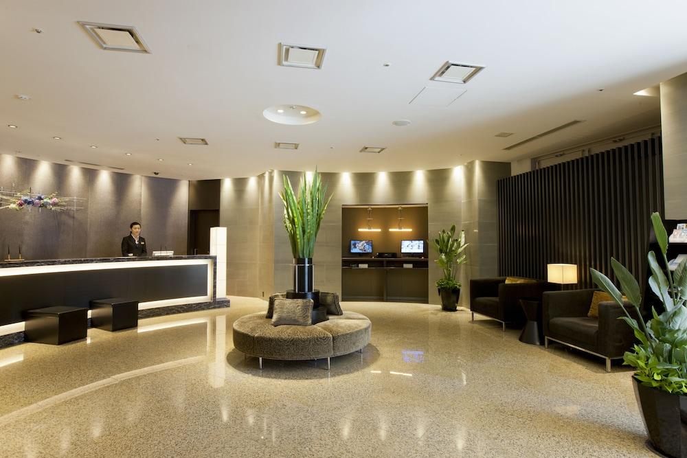 프론트 데스크 / Expedia Group image