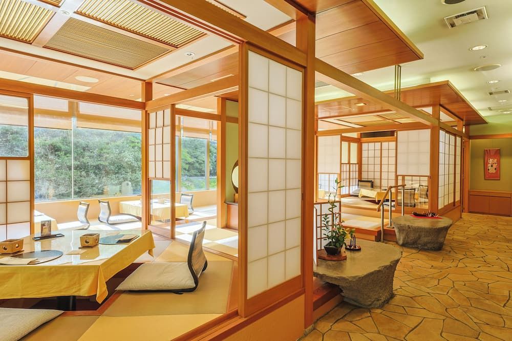 레스토랑 / Expedia Group image