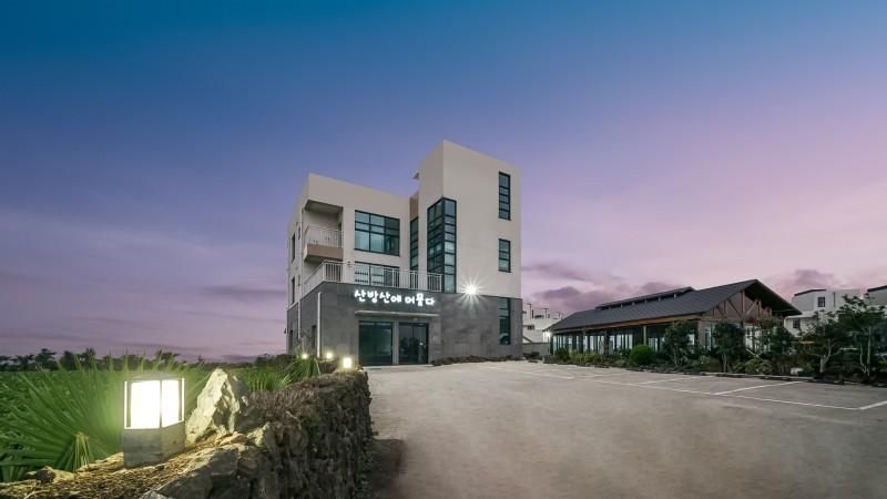 건물 / Agoda image