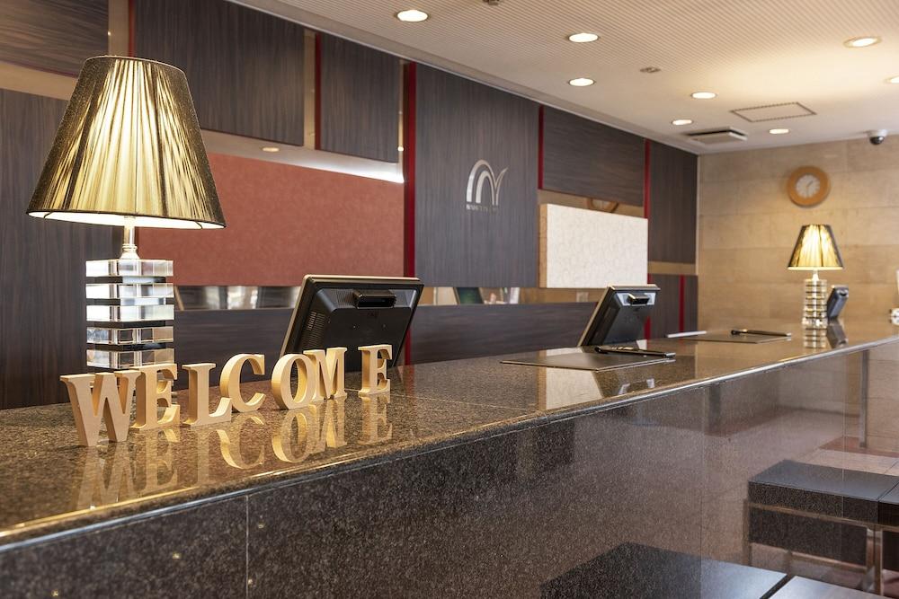 프론트 데스크 / Expedia Group image