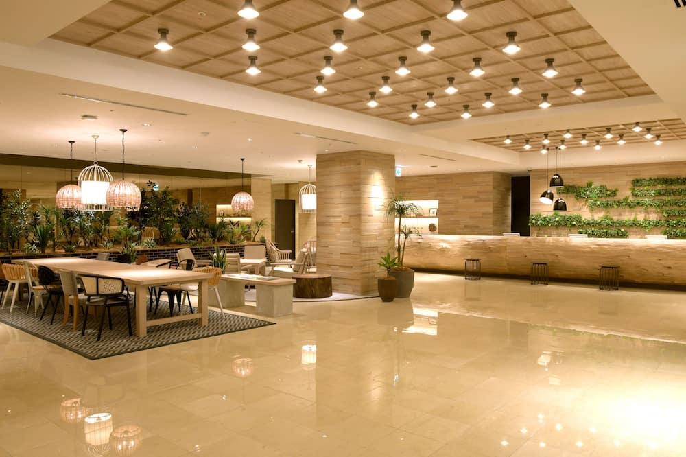 프론트 데스크 / Expedia Group image