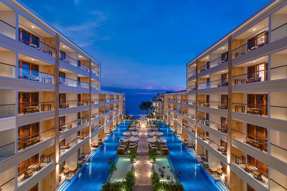 건물 / Expedia Group image