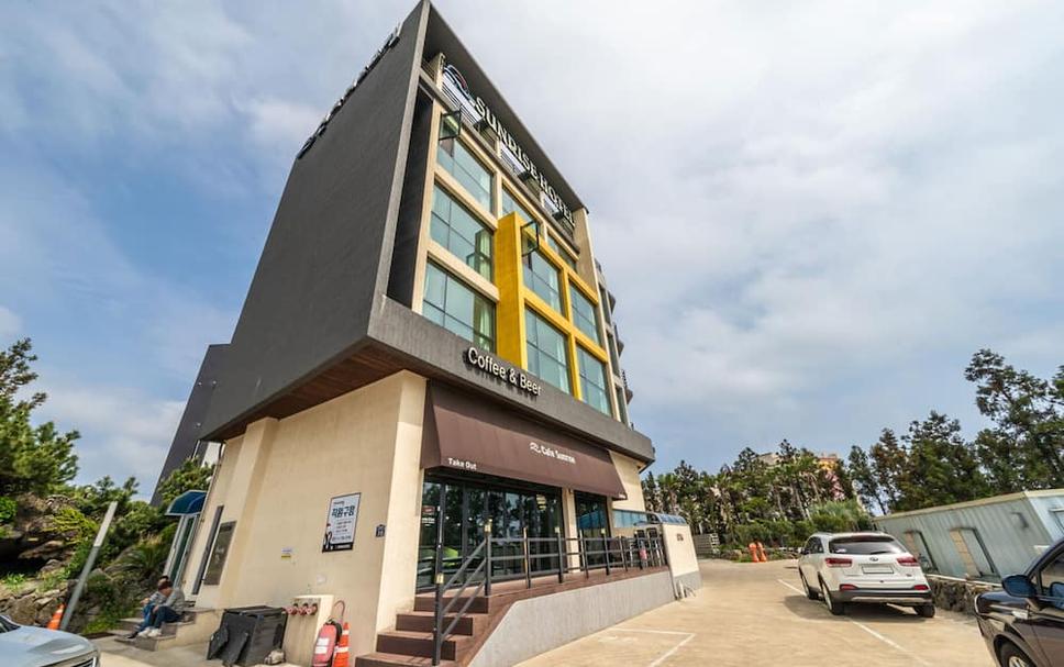 썬라이즈 호텔, 서귀포시 | 호텔스컴바인 (Sunrise Hotel Jungmun Branch)