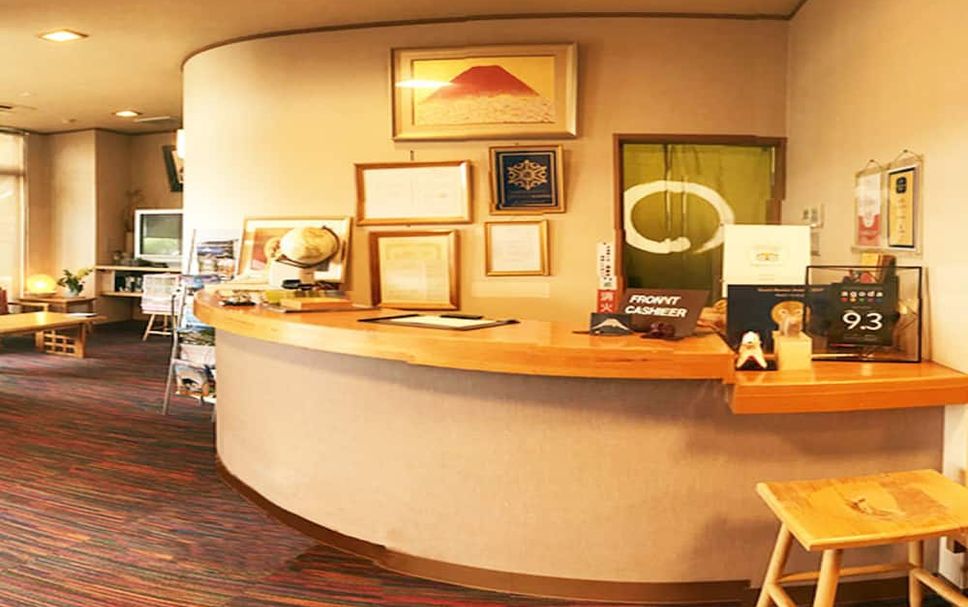 프론트 데스크 사진