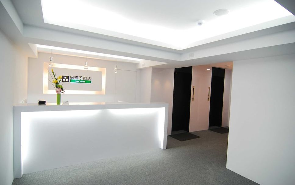 프론트 데스크 사진