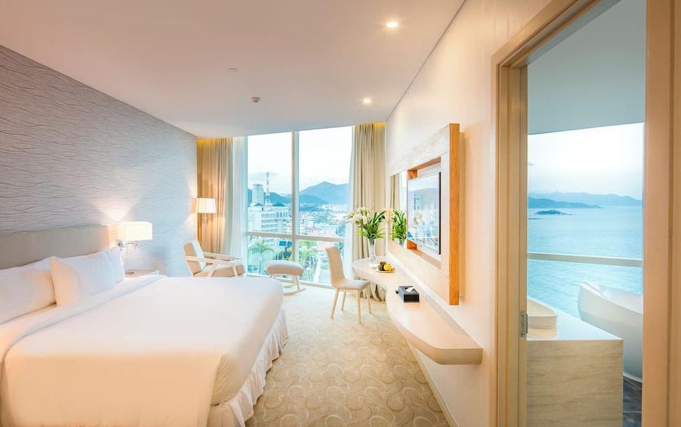 다이아몬드 베이 호텔, 냐짱 | 호텔스컴바인 (Diamond Bay Hotel)