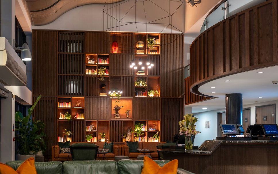 프론트 데스크 사진