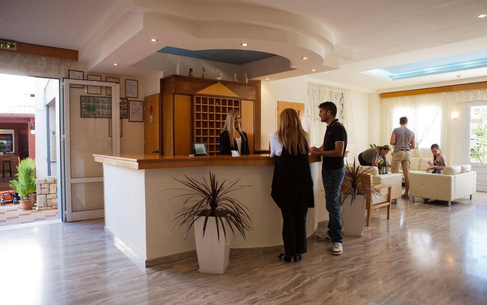 프론트 데스크 사진