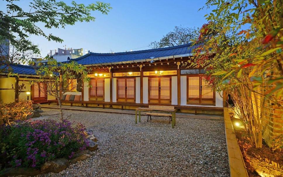 덕만재, 전주 | 호텔스컴바인 (Dukmanjae)