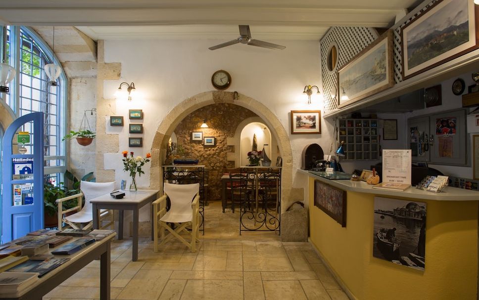 프론트 데스크 사진