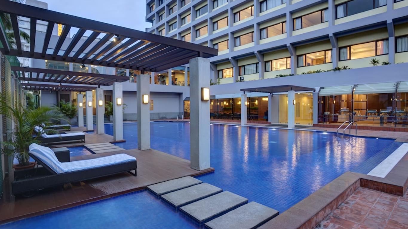 돌핀 호텔 비사카파트남