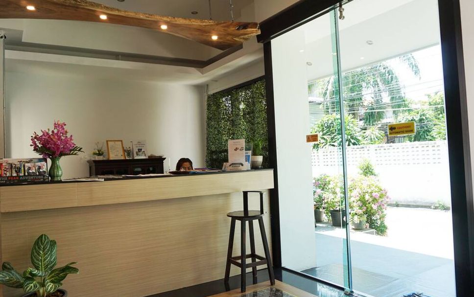 프론트 데스크 사진