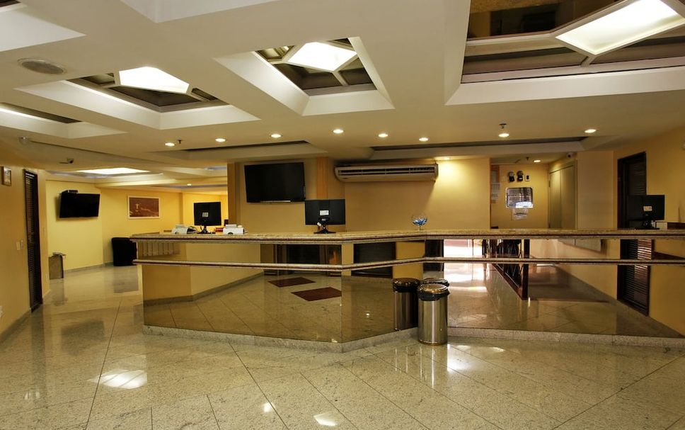 프론트 데스크 사진