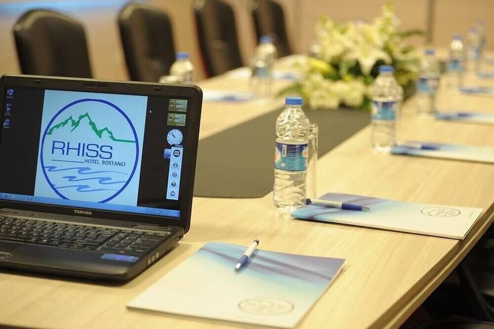 컨퍼런스 룸