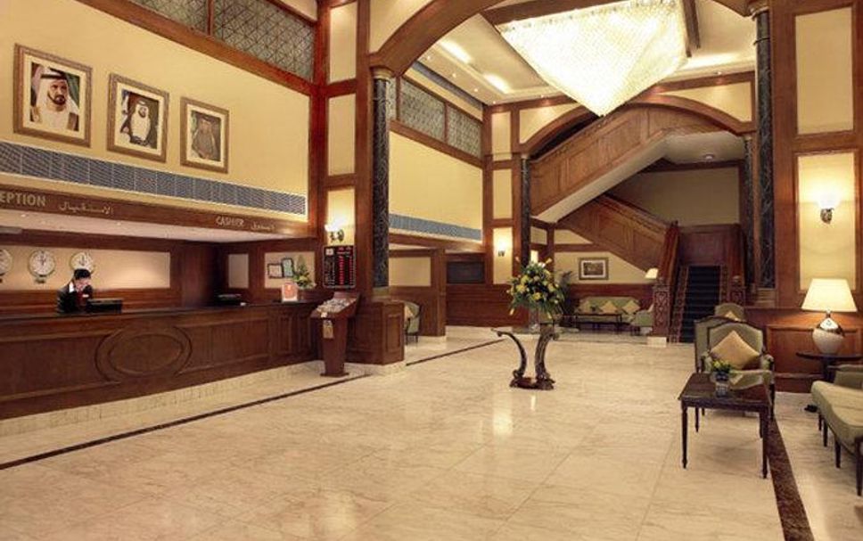 프론트 데스크 사진