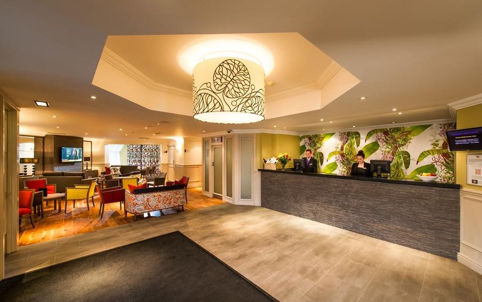 프론트 데스크 사진