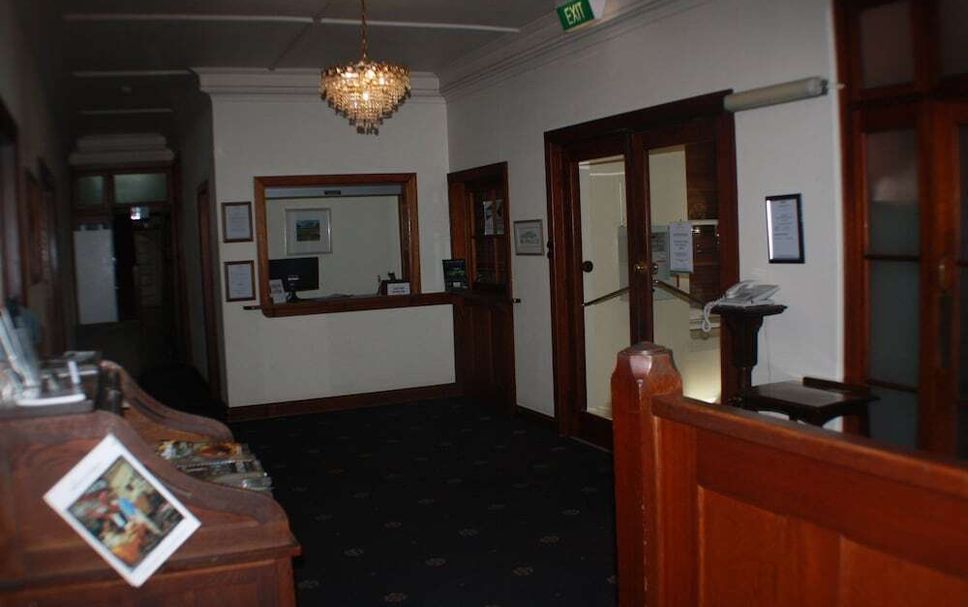 프론트 데스크 사진