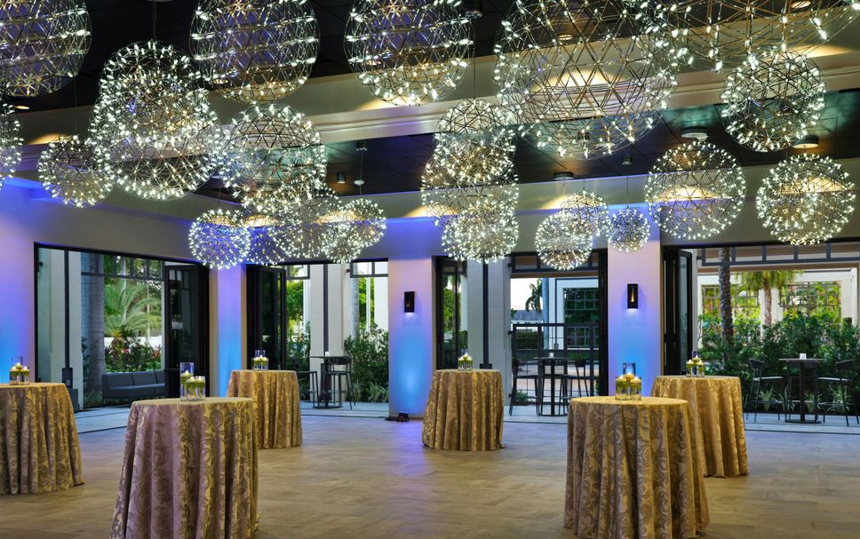 프론트 데스크 사진