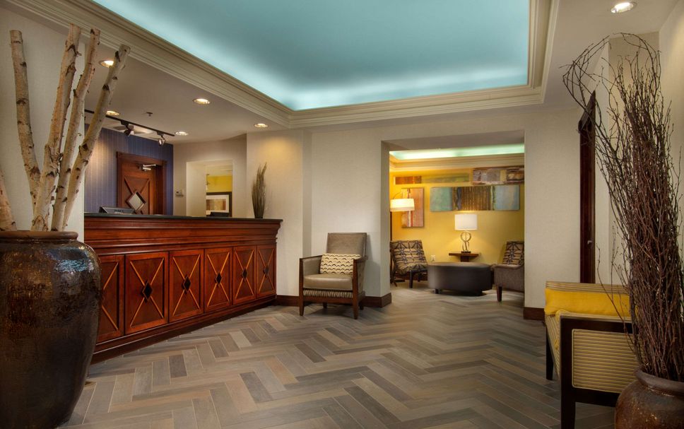 프론트 데스크 사진