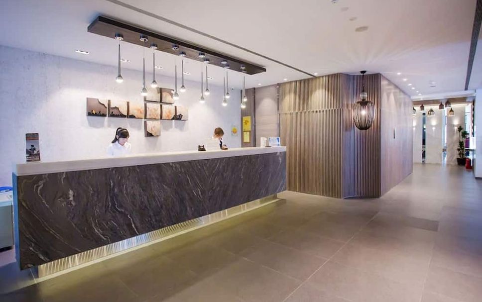 프론트 데스크 사진