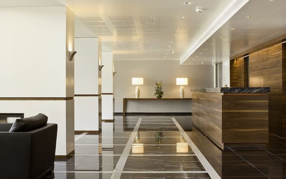 프론트 데스크 사진