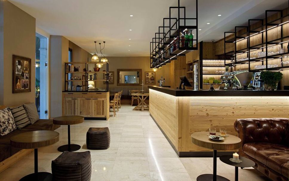 프론트 데스크 사진