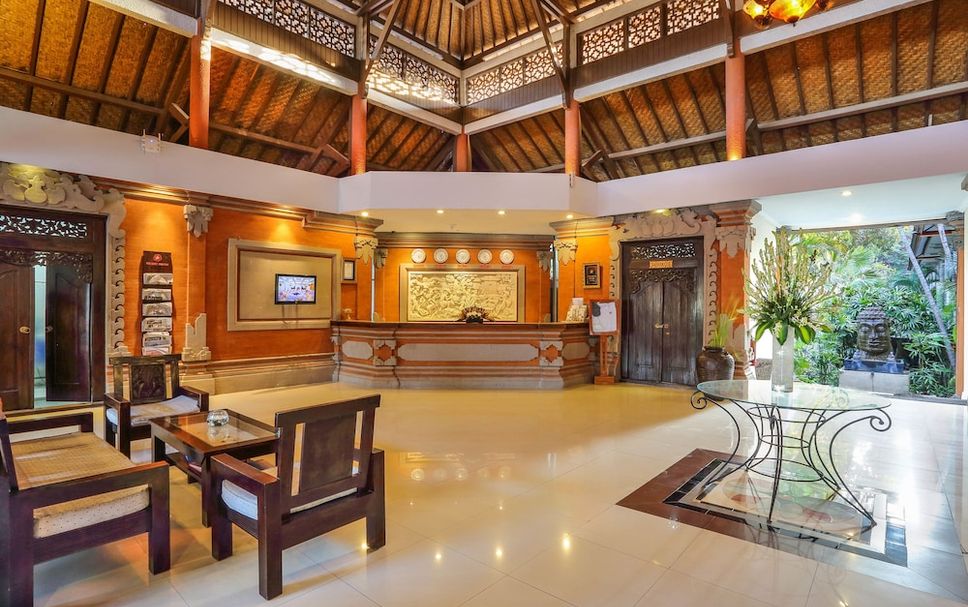 프론트 데스크 사진