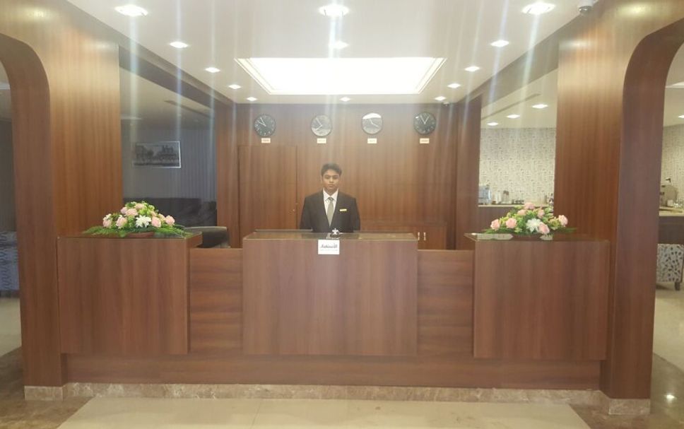 프론트 데스크 사진