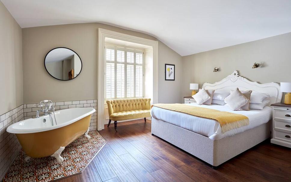 더 프라이어리 호텔 카리언, 뉴포트 | 호텔스컴바인 (The Priory Hotel And Restaurant)