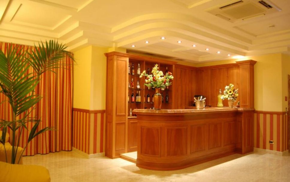 프론트 데스크 사진