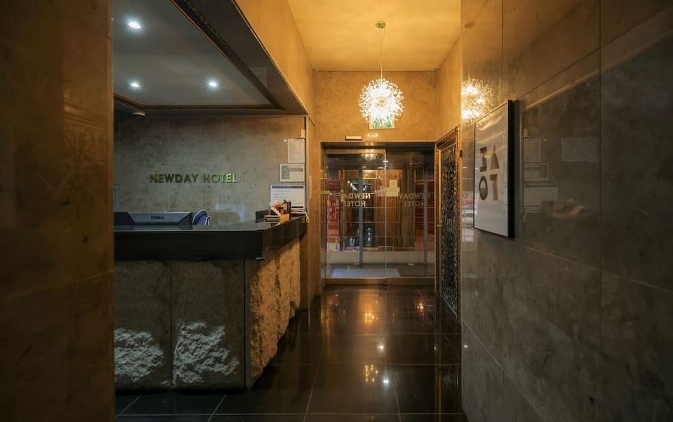 프론트 데스크 사진