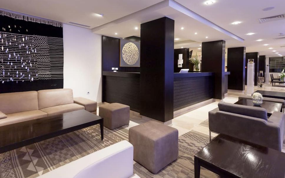 프론트 데스크 사진