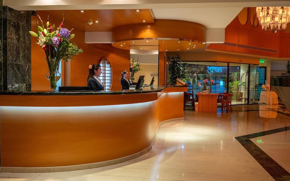 프론트 데스크 사진